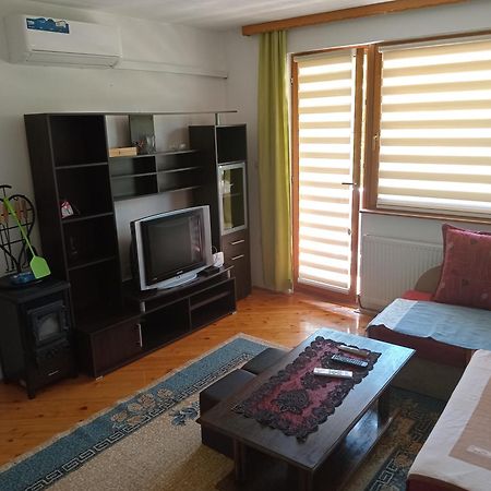 Guesthouse Behar Hotonj Εξωτερικό φωτογραφία